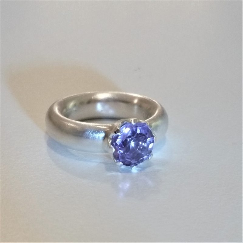 Massiver Solitär Sterlingsilber mit Amethyst