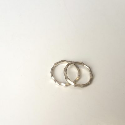 Zarter Facettenring Sterlingsilber