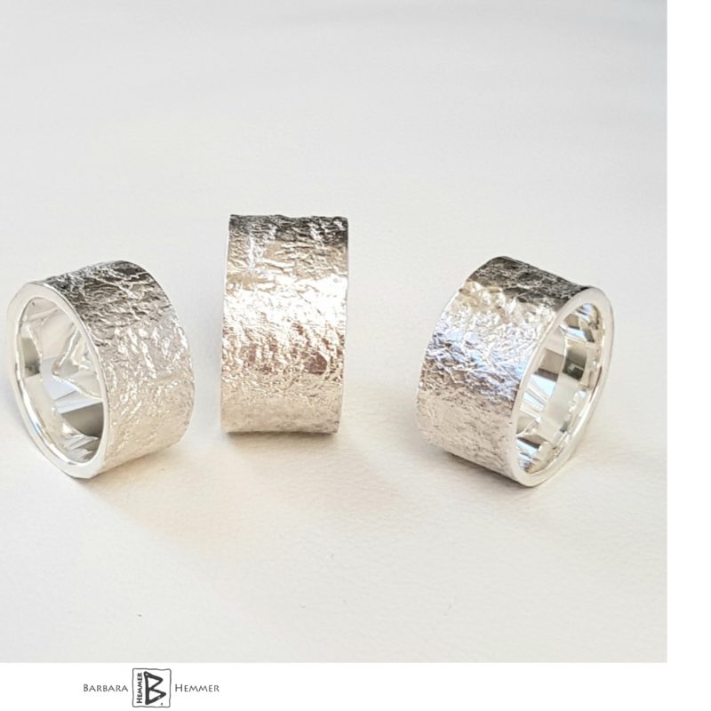 Massive Ringe aus Sterlingsilber mit strukturierter Oberfläche