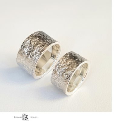 Massive Ringe aus Sterlingsilber mit strukturierter Oberfläche