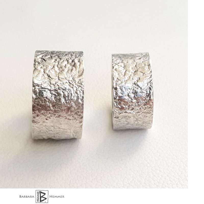 Massive Ringe aus Sterlingsilber mit strukturierter Oberfläche