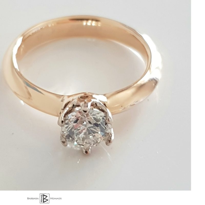 Verlobungsring aus 18Kt Roségold, Fassung aus 18Kt Weißgold