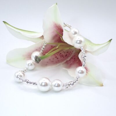 Shell-Perlenarmband Weiß, elastisch, mit Glitzerperlen aus Sterlingsilber